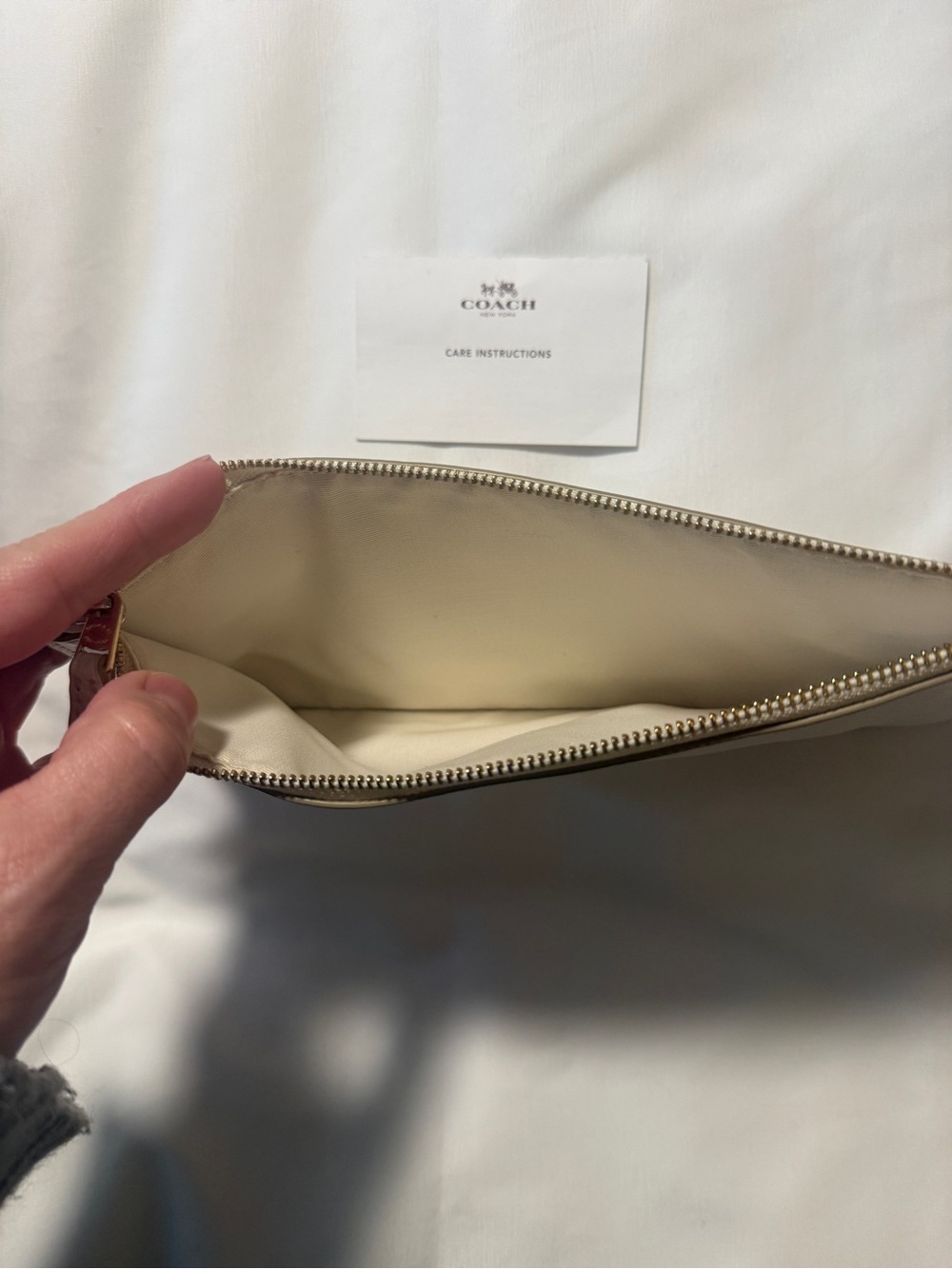 Coach Ivory Saffiano Leather Zip Clutch Pouch Wristlet Style Minimalist - Picture 5 of 7